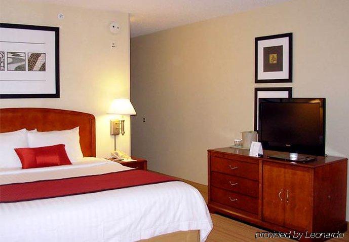 Hotel Courtyard By Marriott Springfield Habitación foto